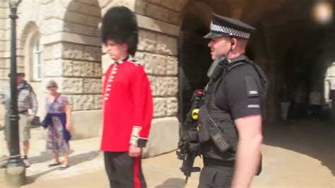 don't mess with the queen's guard